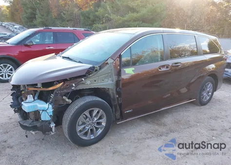 2021 Toyota Sienna Le из США, поврежденный, VIN 5TDKRKEC1MS055573